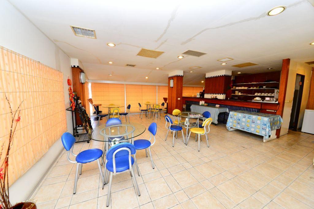 Paiwei Motel Тайнан Екстериор снимка
